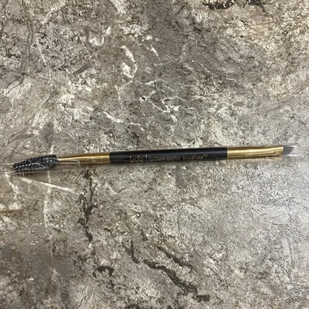 BILLION DOLLAR BRUSHES‎ ~ CHARCOAL INFUSED BRISTLES EYEBROW BRUSH